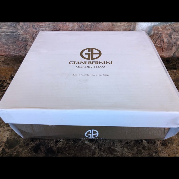 NEW Giani Bernini Sashaa  Water-Resistant booties - Picture 14 of 14
